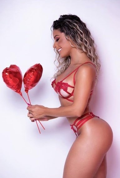 Conjunto tiras com aro e Calcinha em gruipir