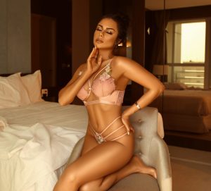 Conjunto bojo detalhe rosa gruipir